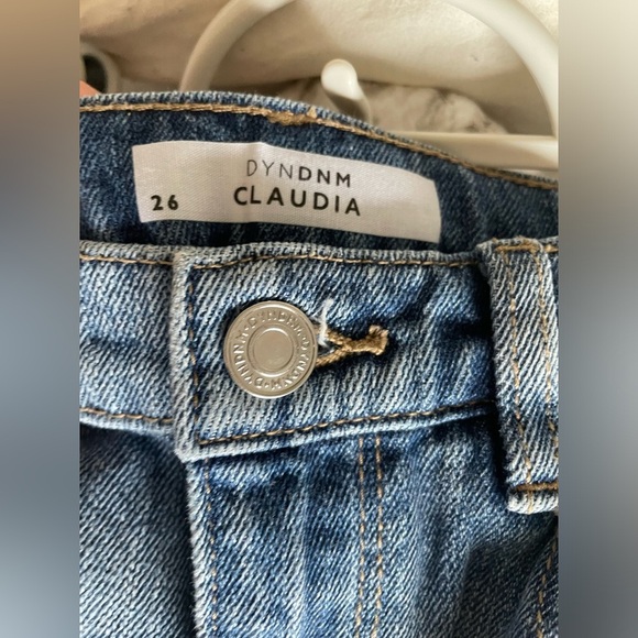 Dynamite CLAUDIA mom Blue Jeans with stripe down the side size 26 NWOT - Picture 4 of 4